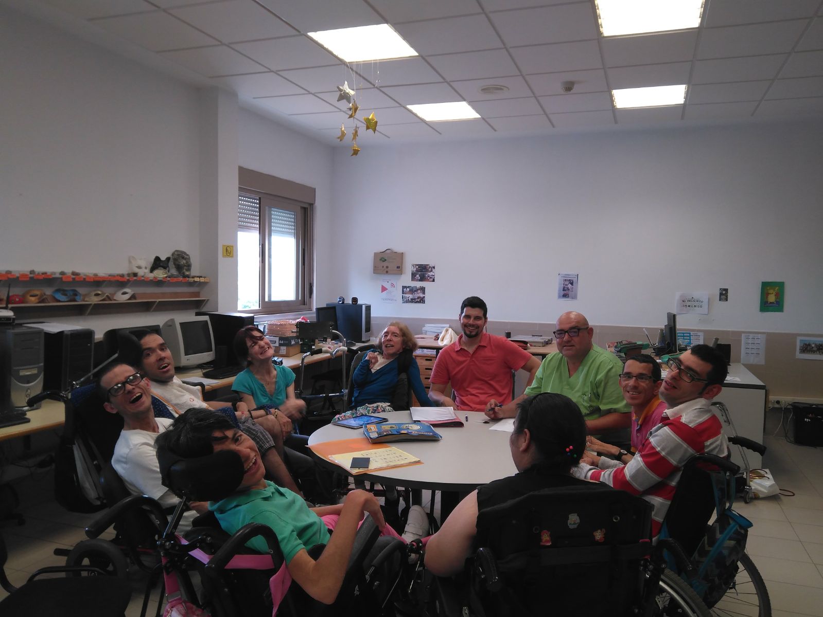 El Grupo de Ciudadanía Activa de Gijón se reúne con la dirección del C.A.I.