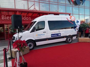 Confederación ASPACE incorpora una nueva furgoneta adaptada a su flota ‘Moviendo ilusiones’ gracias a Fundación Solidaridad Carrefour